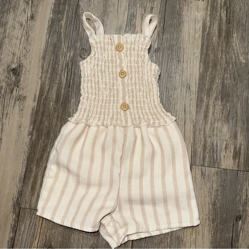 ☀️6/$20☀️ Wonder Nation Neutral Striped Romper